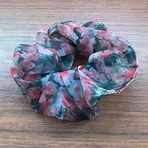 Sheer Floral Scrunchie - Picture 1 of 2